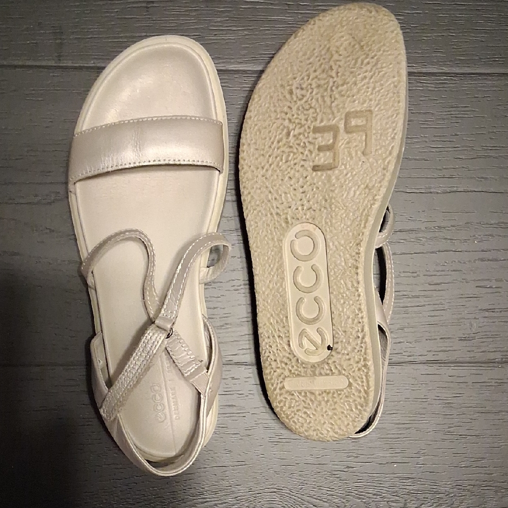 Ecco Women's Light Beige/Off-White Leather Slingback Sandals